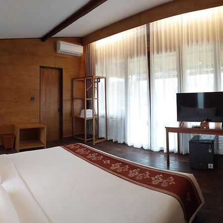 Teras Hotel Ijen Banyuwangi Баньюванги Экстерьер фото